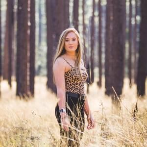 Meet your Posher, Julia